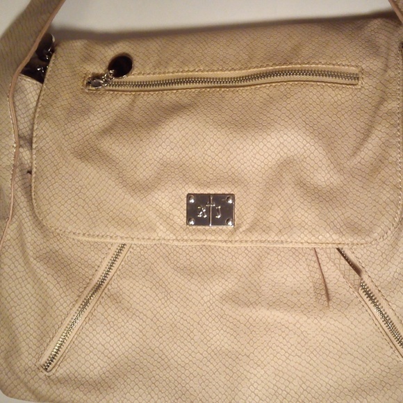 Handbag - Picture 2 of 4